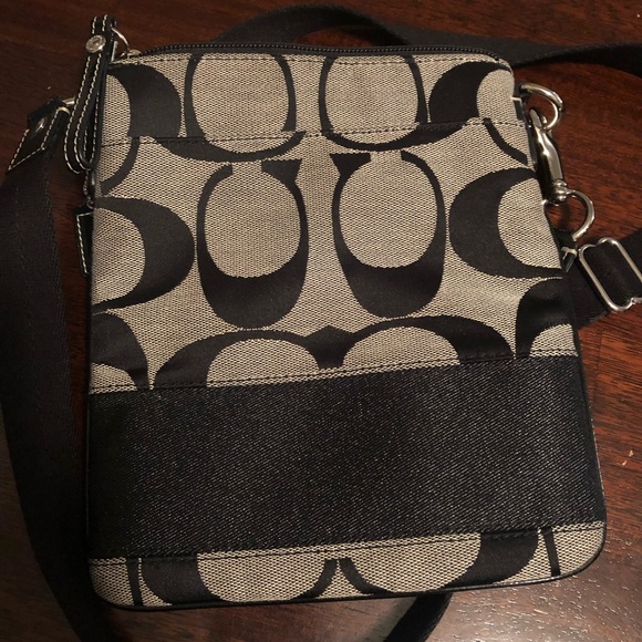 Coach crossbody travel bag. Grey and black. - Picture 1 of 4